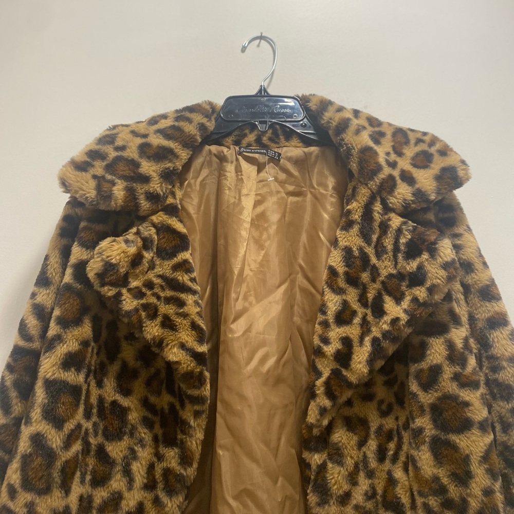 Leopard coat - Picture 11 of 11